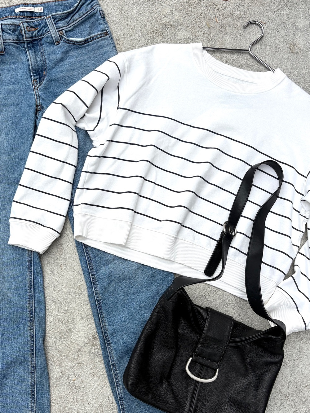 American Eagle sweatshirt